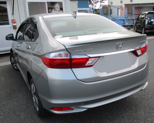 グレイス鈑金塗装 純正LEDヘッドライトは球交換不可 | ㈲我妻自動車鈑金 